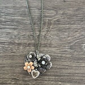 Womens necklace (pendant)